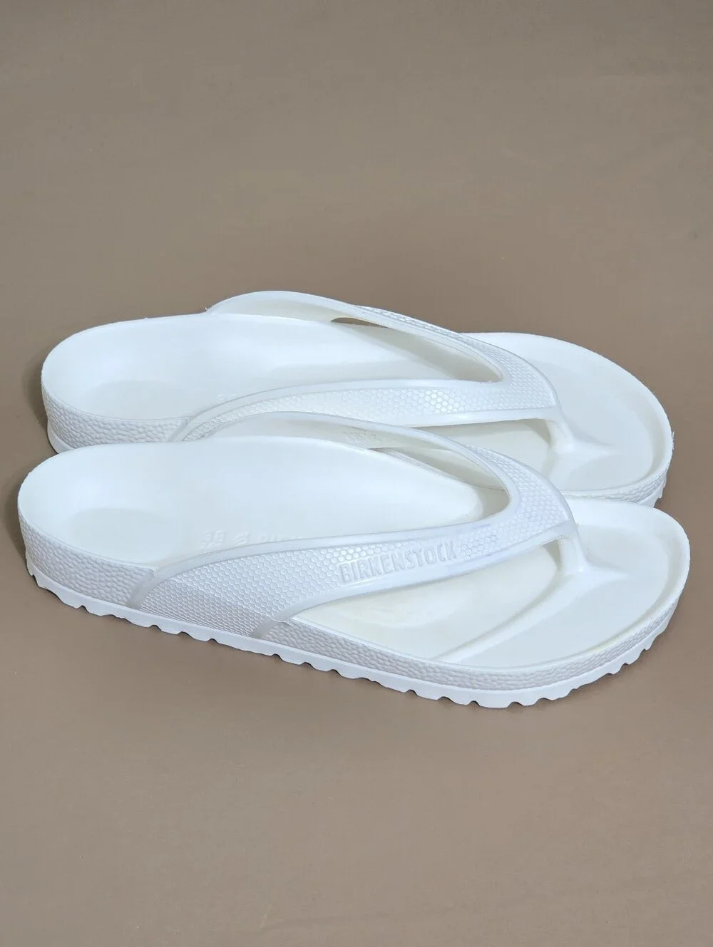 Birkenstock Honolulu Eva Flip Flops Women 38 EU/7 US Sandals Rubber White Beach - Picture 1 of 8